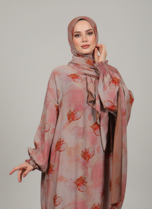 Kleid mit Schal