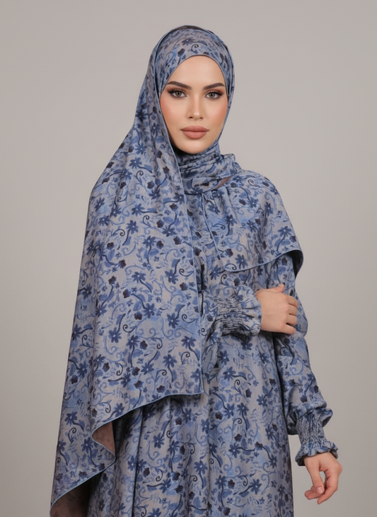 Kleid mit Schal